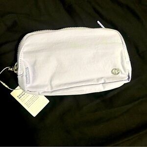 Lululemon everywhere belt bag